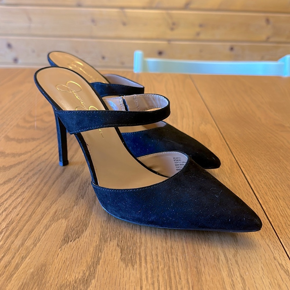 Jessica Simpson heel